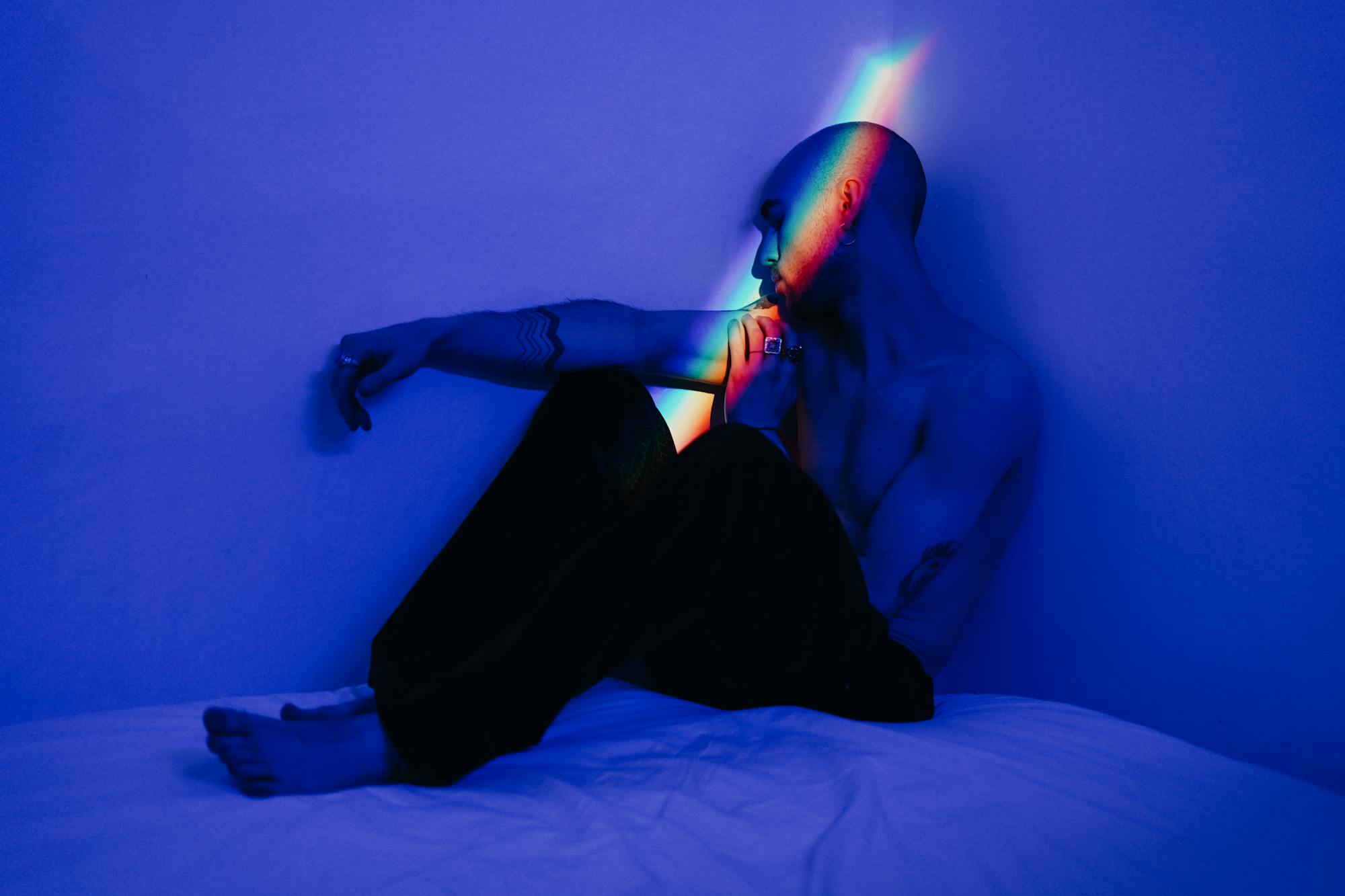 Como saber se sou gay? Entenda sinais, dúvidas e descubra sua identidade